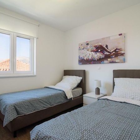 Luxury Apartman Ivana Trogir Buitenkant foto