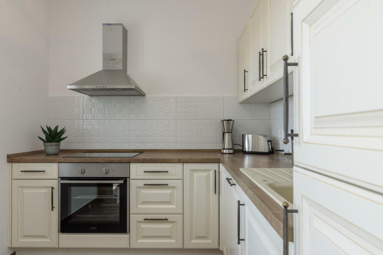 Luxury Apartman Ivana Trogir Buitenkant foto