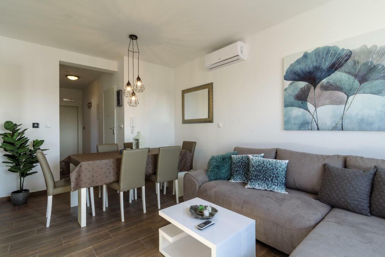 Luxury Apartman Ivana Trogir Buitenkant foto