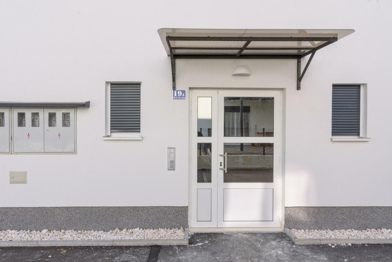 Luxury Apartman Ivana Trogir Buitenkant foto