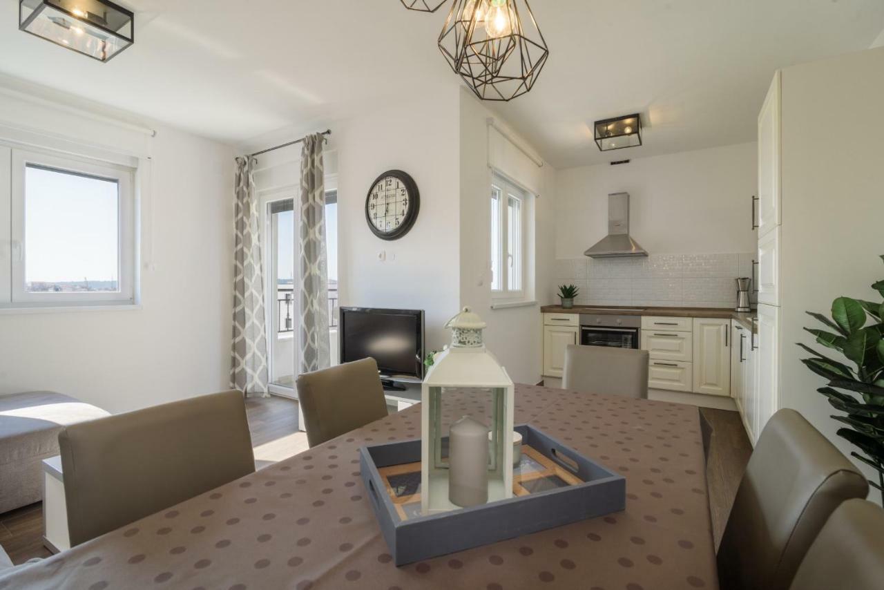 Luxury Apartman Ivana Trogir Buitenkant foto