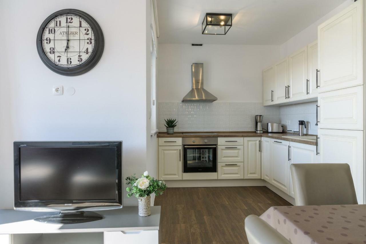 Luxury Apartman Ivana Trogir Buitenkant foto